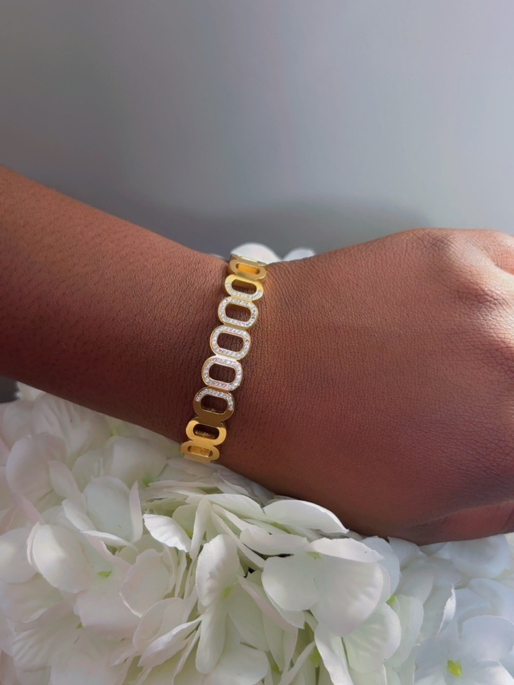 Gold Link Pavé Bracelet - Elegant Women's Jewelry